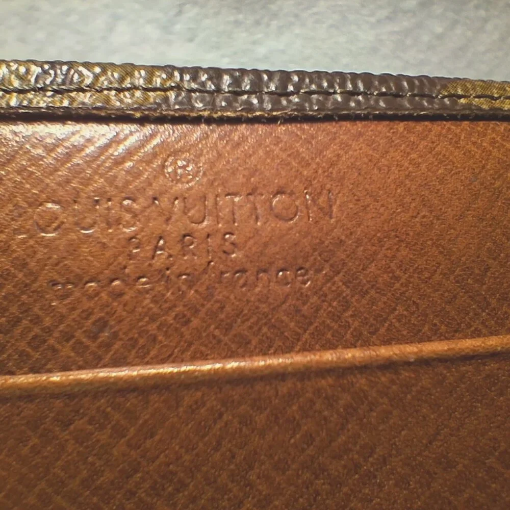 Louis Vuitton 1989 Elise Trifold Wallet Stamp 8905 AN with COA